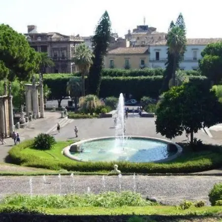 Casa Vacanze A Pochi Passi Da Bellini Apartment